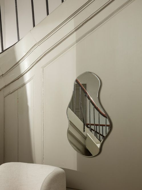 Hovedbilde Pond Mirror - Large - Dark Chrome/ Ferm Living