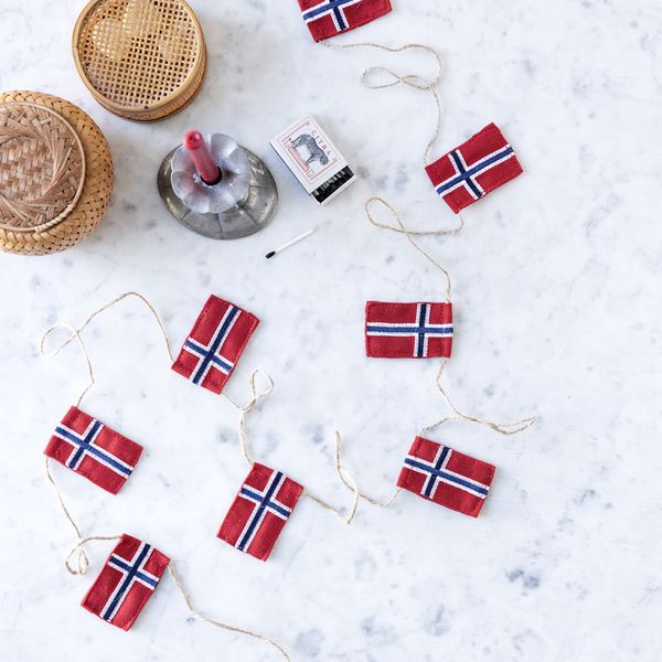 Hovedbilde Liten Flaggrekke/ Langkilde&Søn