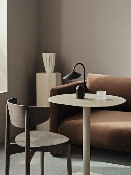 Bilde av Arum Portable Lamp - Black