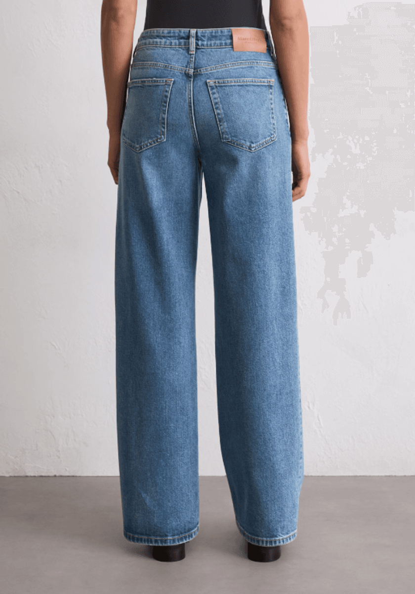Jeans model Linn wide with CIRCULOSE vintage blue wash/ Marc O'Polo