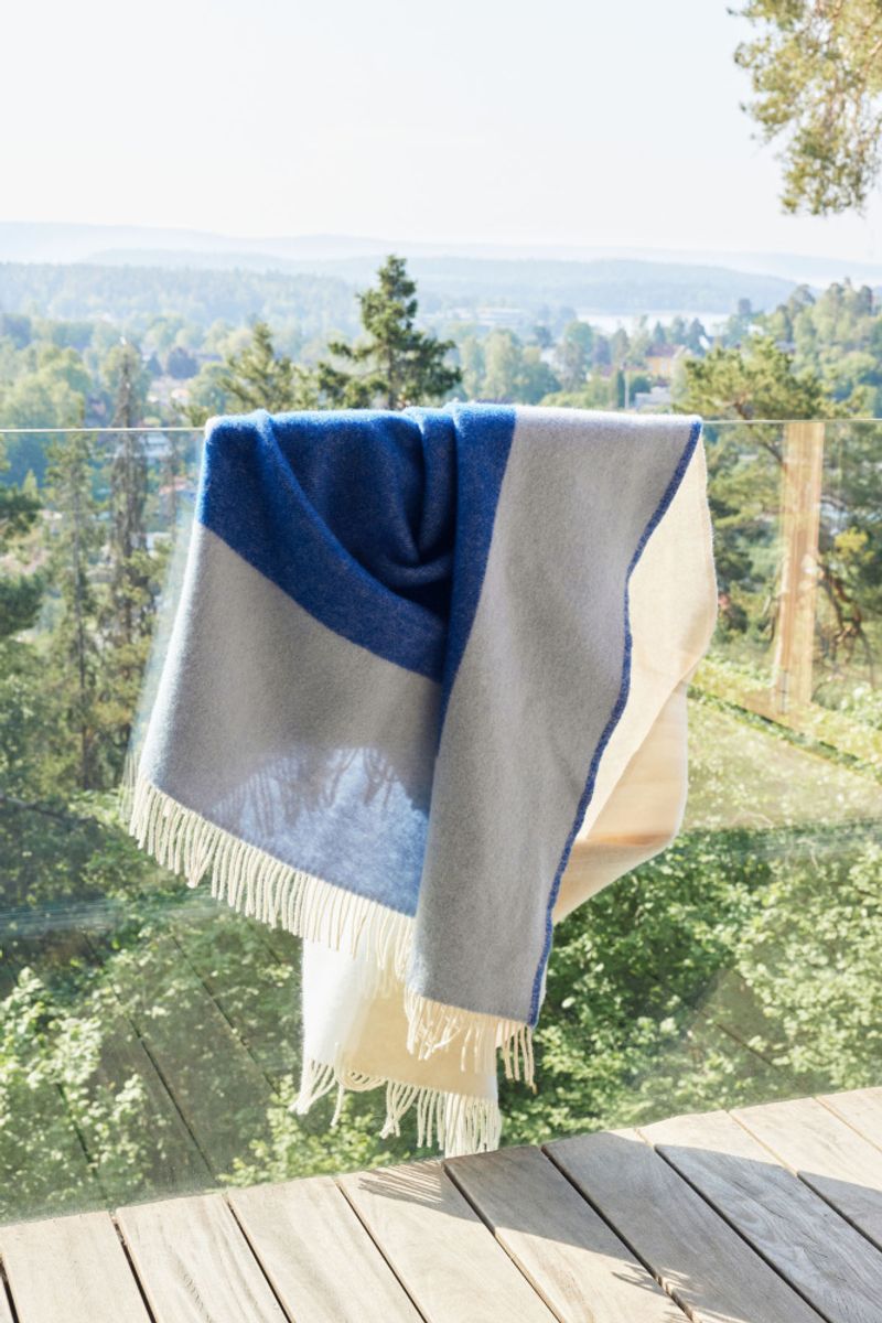 Echo throw blanket 130X170 blue/ Northern